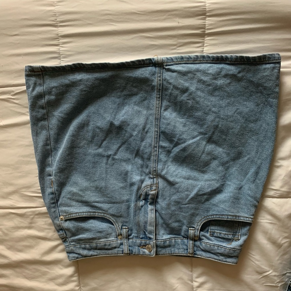 Light wash denim skirt